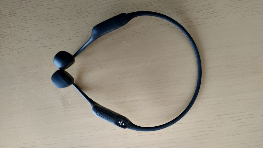 【美品】AFTERSHOKZ 骨伝導イヤホン AEROPEX AS800