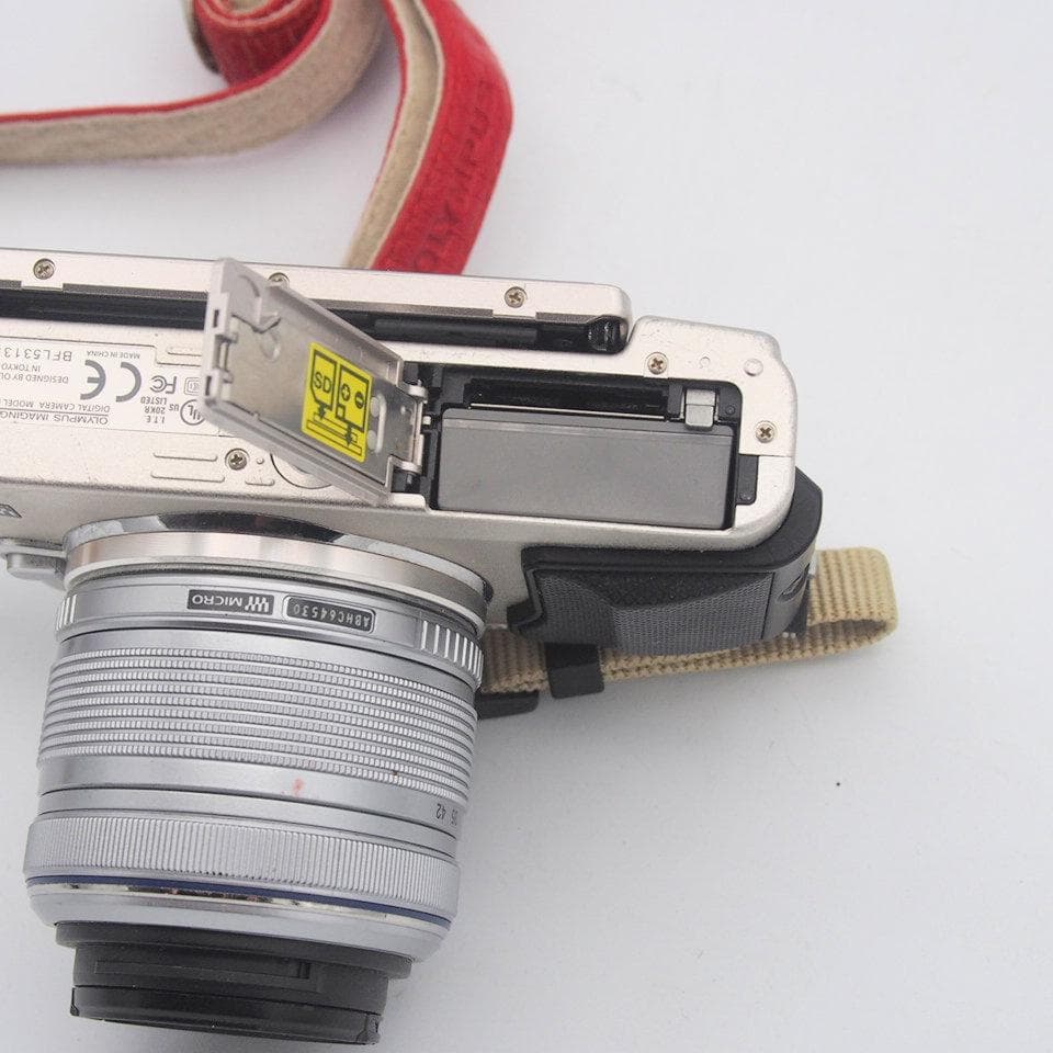 オリンパス OLYMPUS PEN Life E-PL5 レンズ付き 動作品