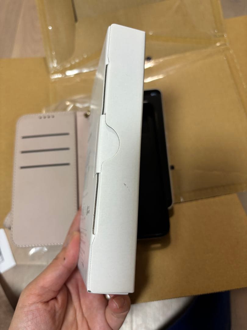 ほぼ新品・手帳型ケース付き/SHARP AQUOS wish SIMフリー