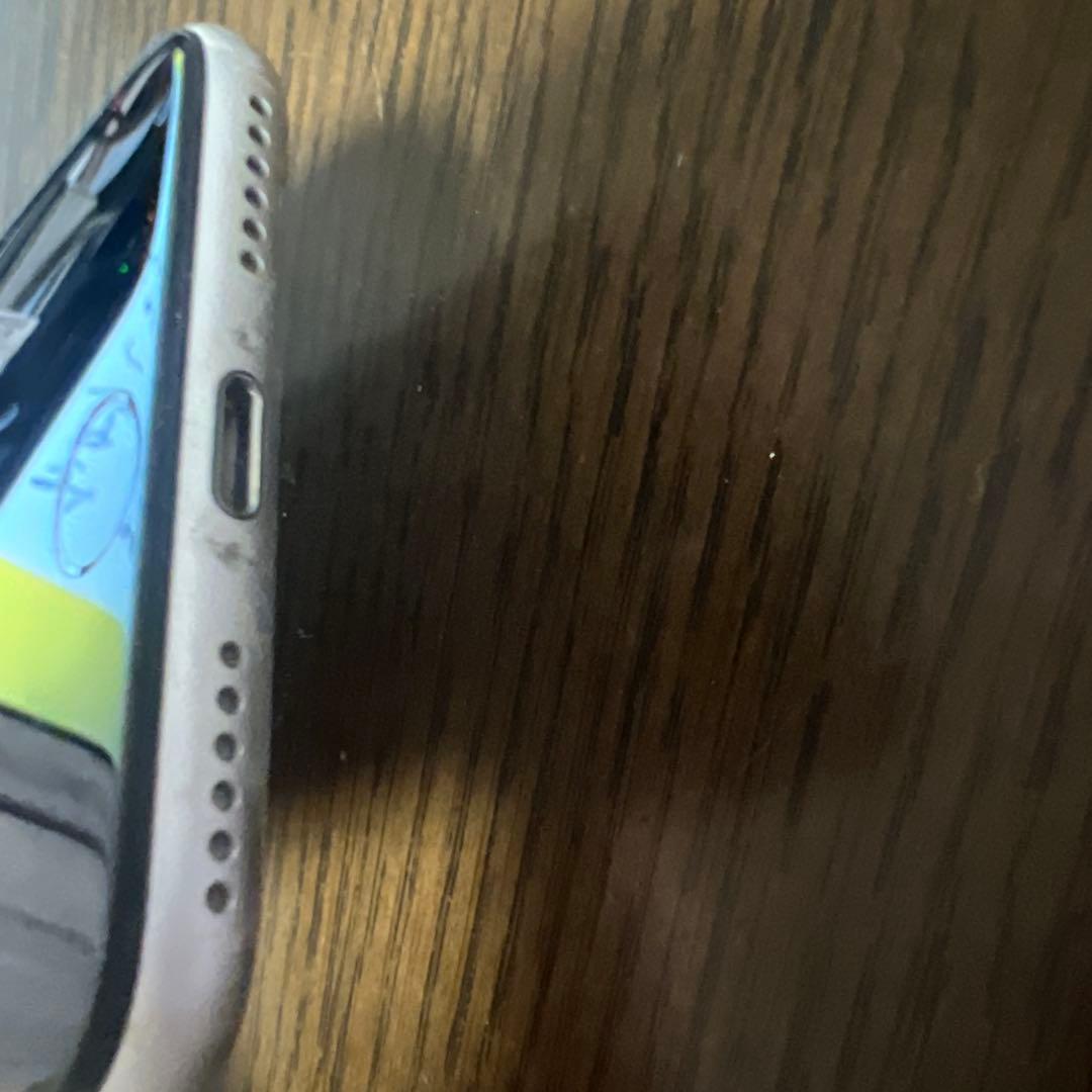 iPhone SE 第2世代　64GB ホワイト