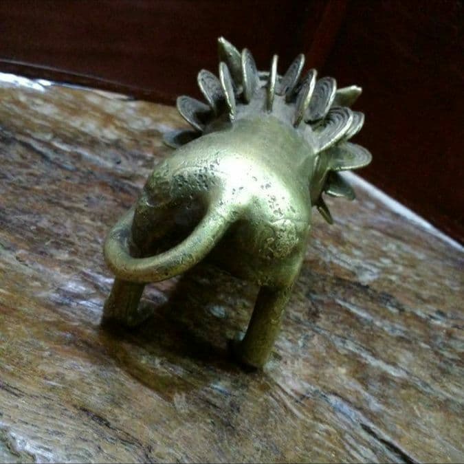 アフリカ　トーゴ共和国　新品　ハンドメイド真鍮　アニマル　ライオン