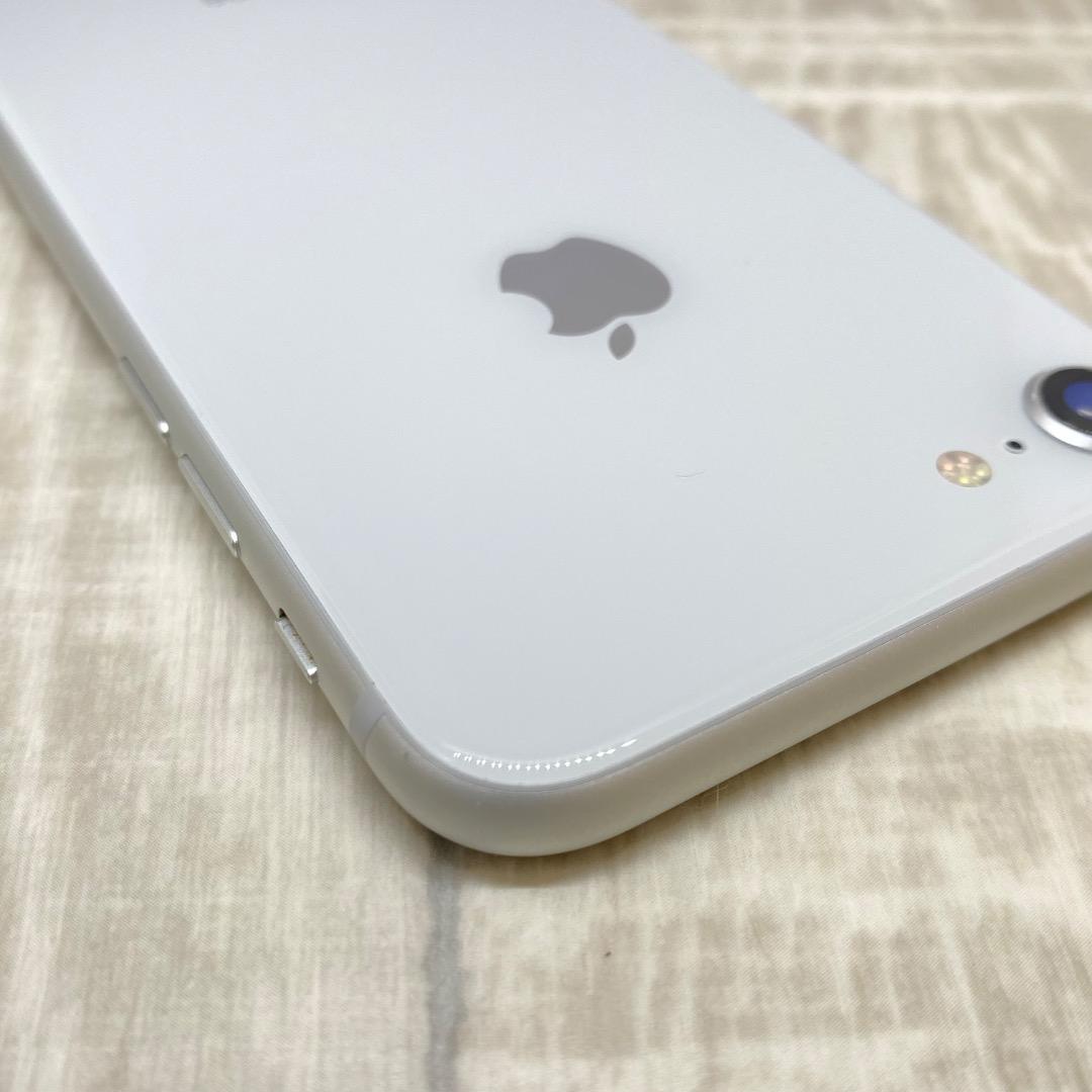 iPhone8 シルバー 64GB 新品バッテリー