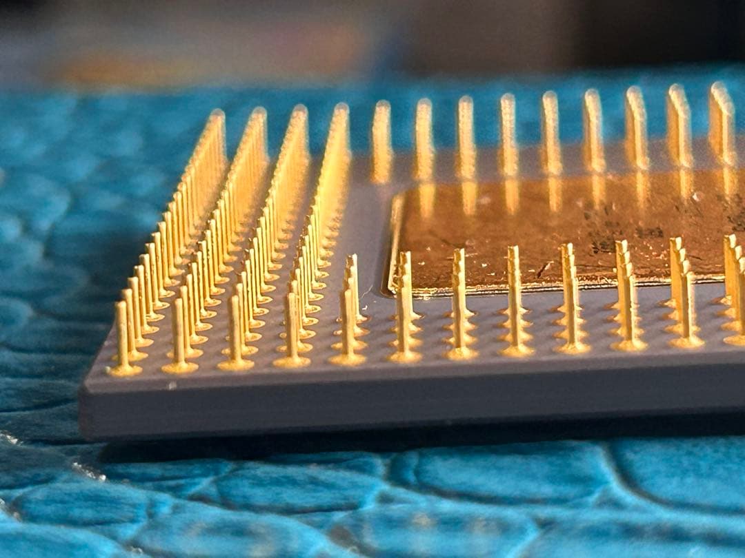 Intel Pentium 初期のP5マイクロアーキテクチャ世代 重量62.4g