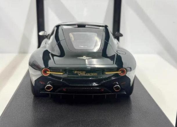 CULT 1/18 アルファロメオ ディスコ・ヴォランテ 2013 2色モデル
