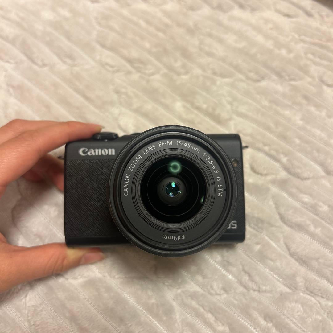 Canon EOS M200 ミラーレスカメラ ダブルズームキット