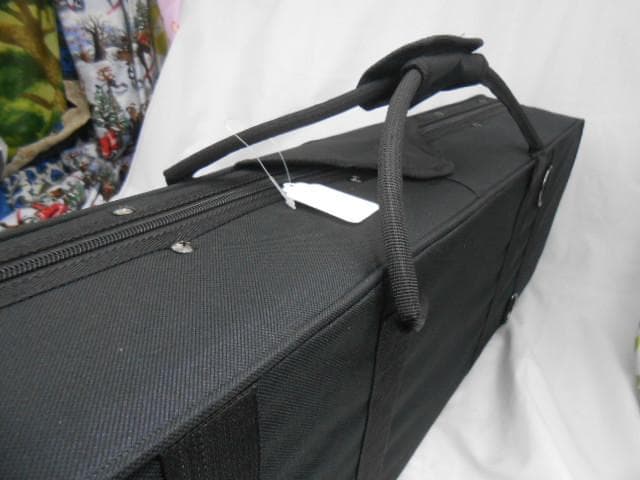 ☆新品未使用(送料無料)11.000円沖縄三線専用　N本格セミハードケース　黒色