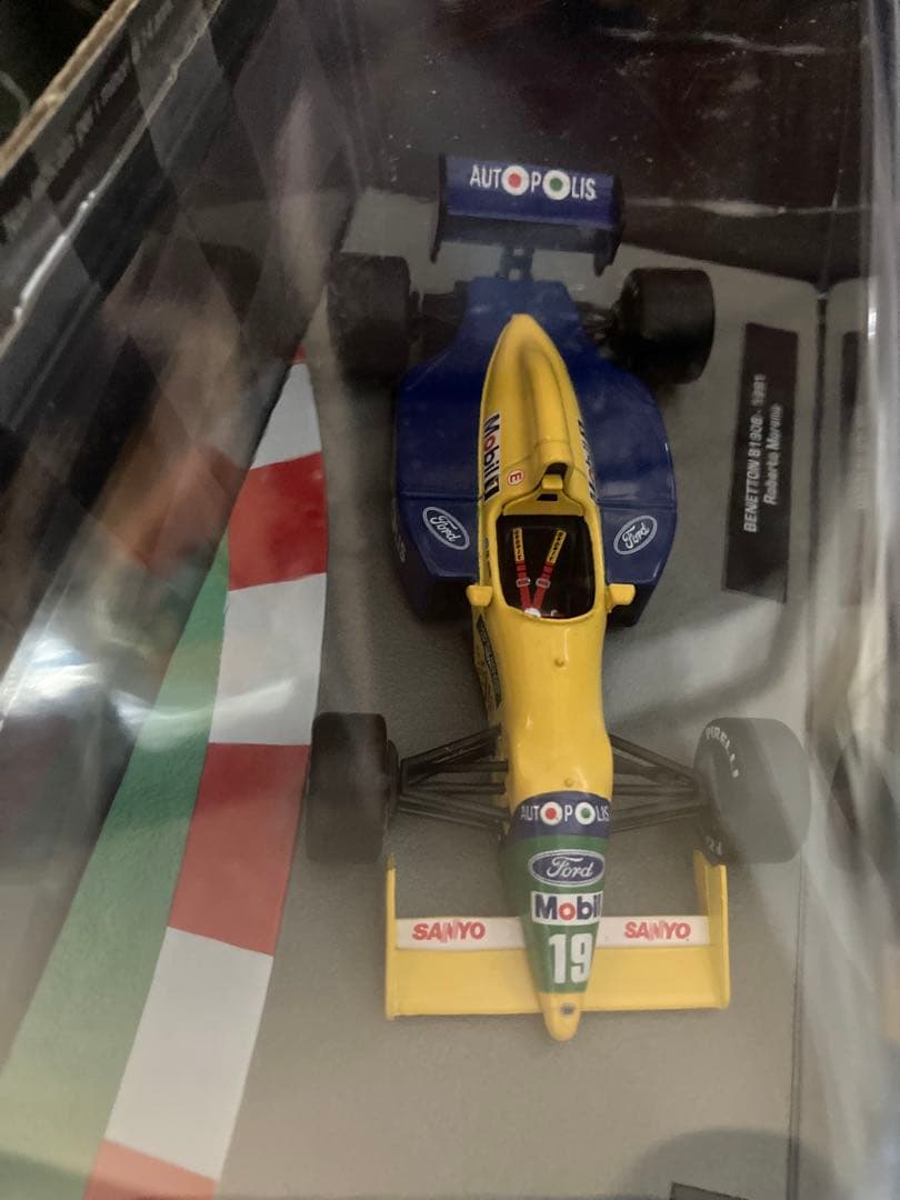 激レア　日本未発売　F1マシンコレクション　ベネトンB190B ロベルト　モレノ
