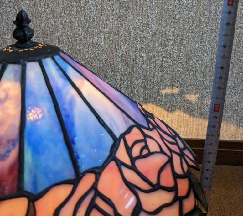 ステンドグラス　ステンドガラス　スタンドライト　ティファニーランプ　ローズ　薔薇