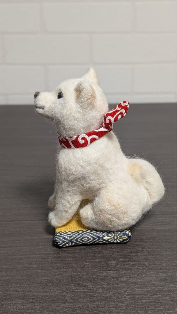柴犬　羊毛　羊毛フェルト　ハンドメイド　白柴