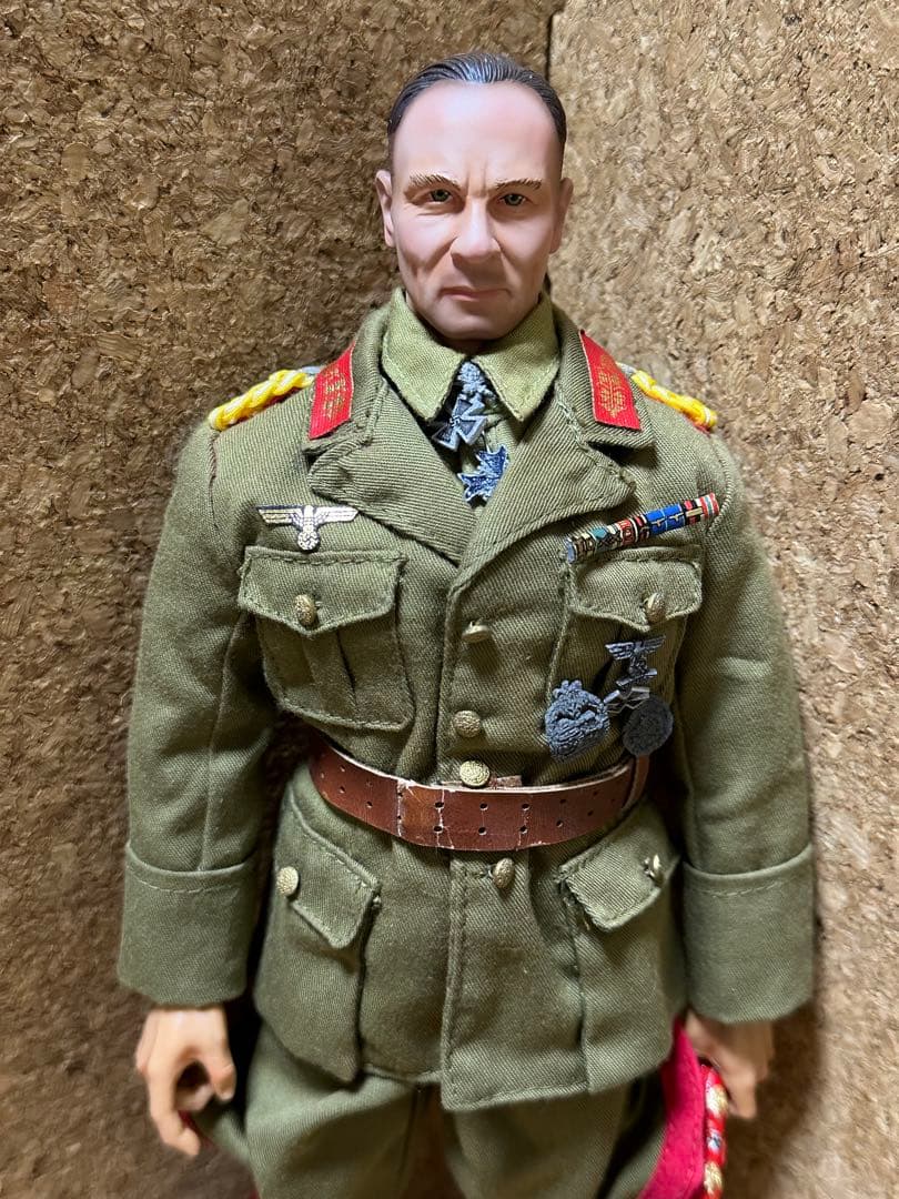 ミリタリーフィギュア　1/6 サイズ　ジャンク品　コート付き