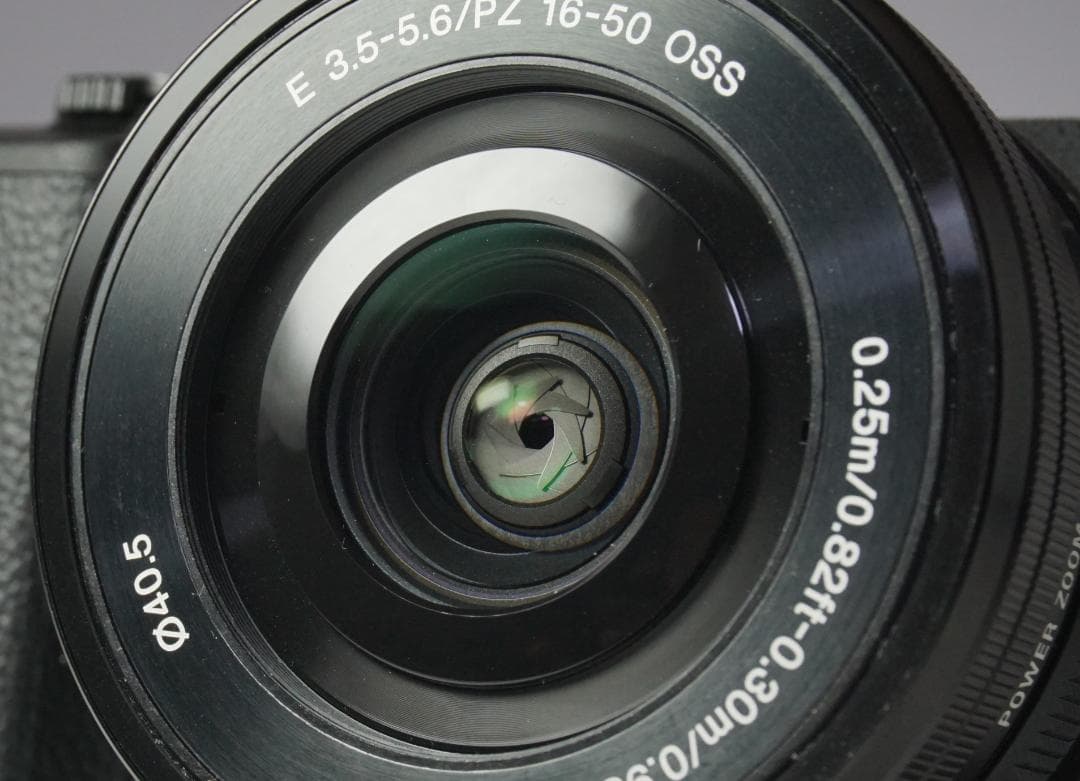 【極美品】Sony α5100 ブラック 733ショット デジタルカメラ