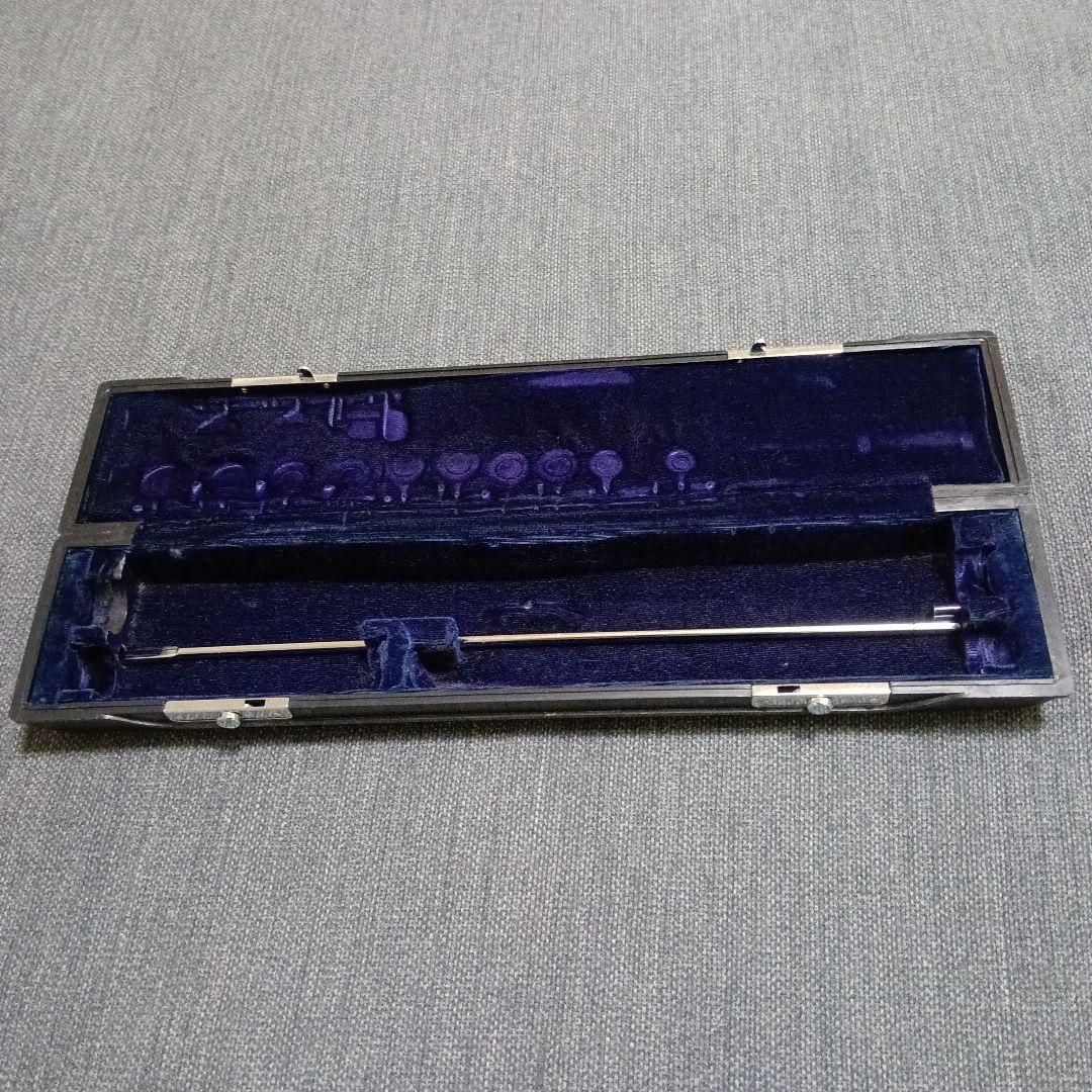 YAMAHA　 YFL‐31 　フルート　 ハードケースと掃除棒付き　中古