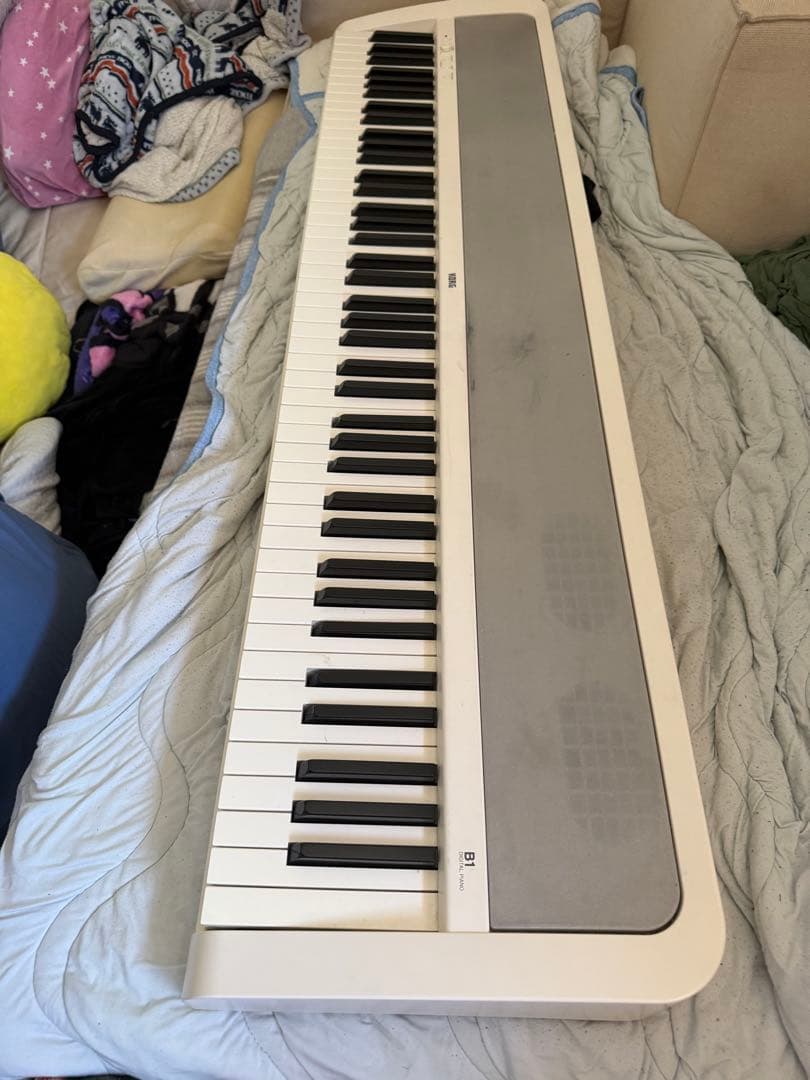 88鍵 KORG製 ホワイト 電子ピアノ