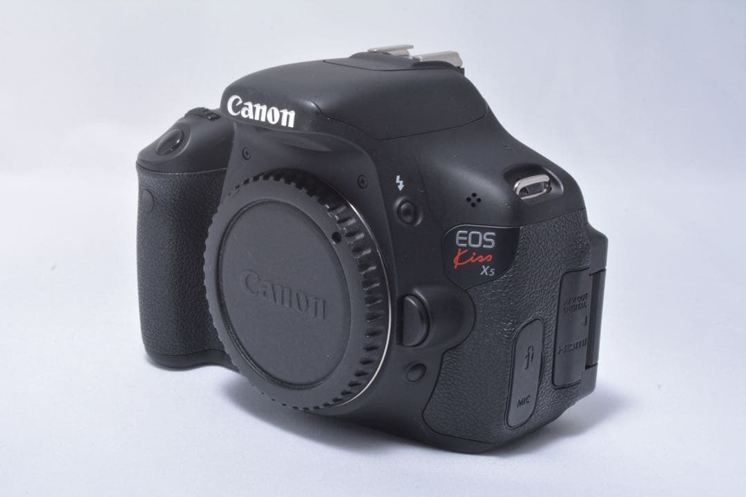 【シャッター数わずか1700回❣️】おすすめ極美品✨Canon Kiss X5