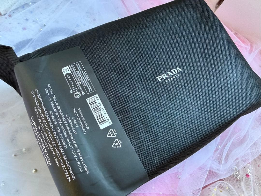 PRADA ブラックポーチ メイクボックスミラー付 2段 ノベルティ
