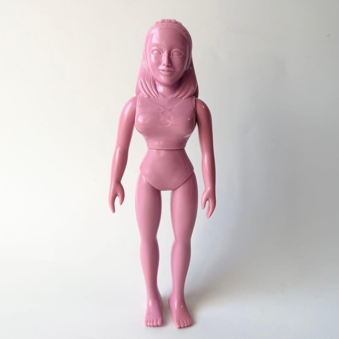 マーミット　アンヌ隊員　未塗装　ピンク　ソフビ　フィギュア