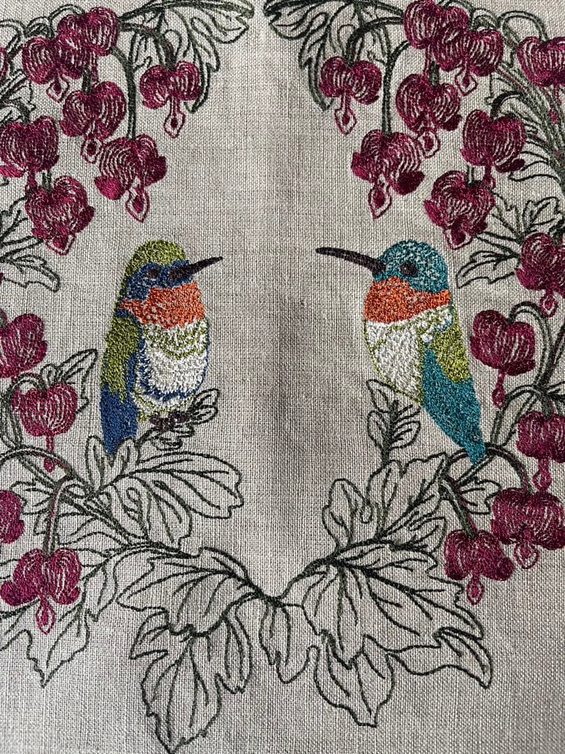 Coral & Tusk クッションカバー Hummingbird Hearts