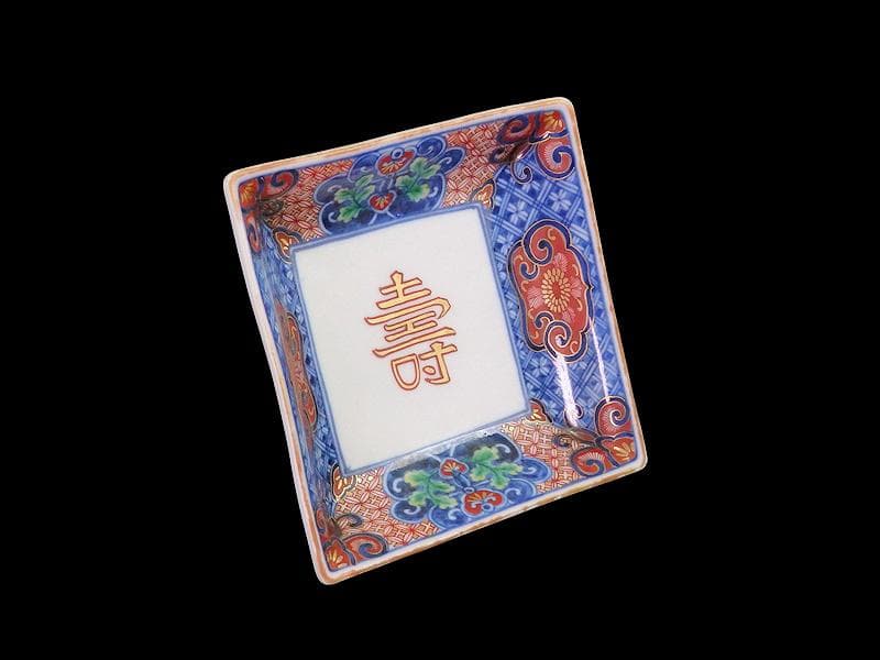 大聖寺伊万里　金襴手　七宝紋に寿紋の図　角皿　N624AS-CUv