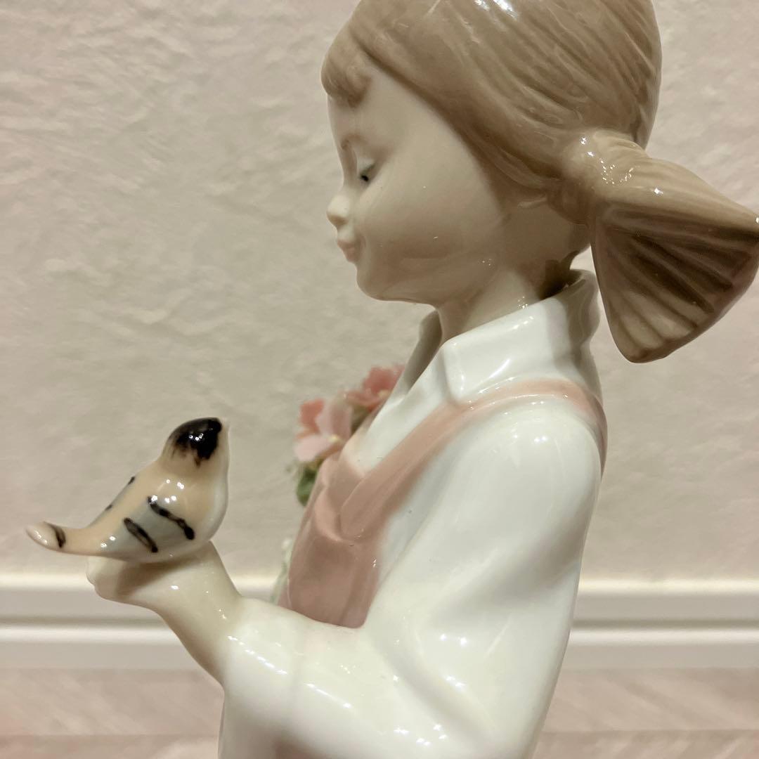 リヤドロ LLADORO 女の子 花