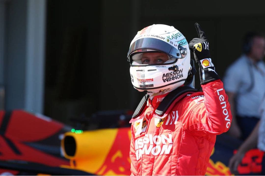 （一点物）F1 Ferrari セバスチャンベッテル 直筆サイン入り1/2