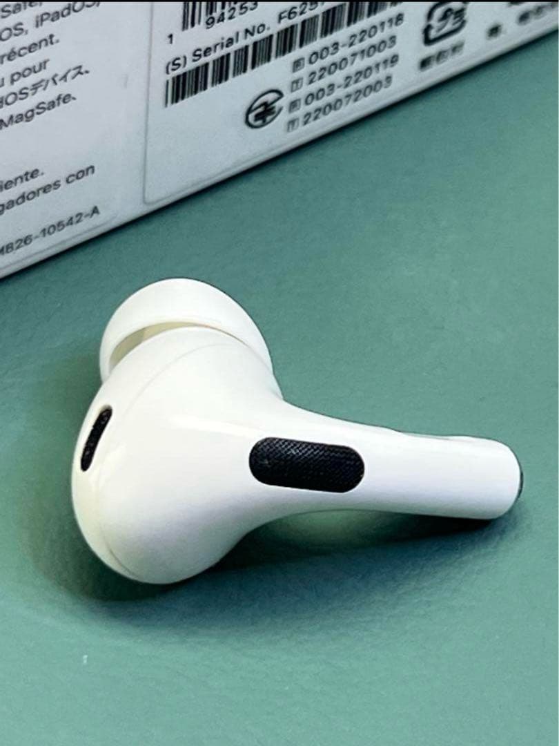 AirPods pro第2世代イヤホン右耳のみ A2698正規品動作品音質良好