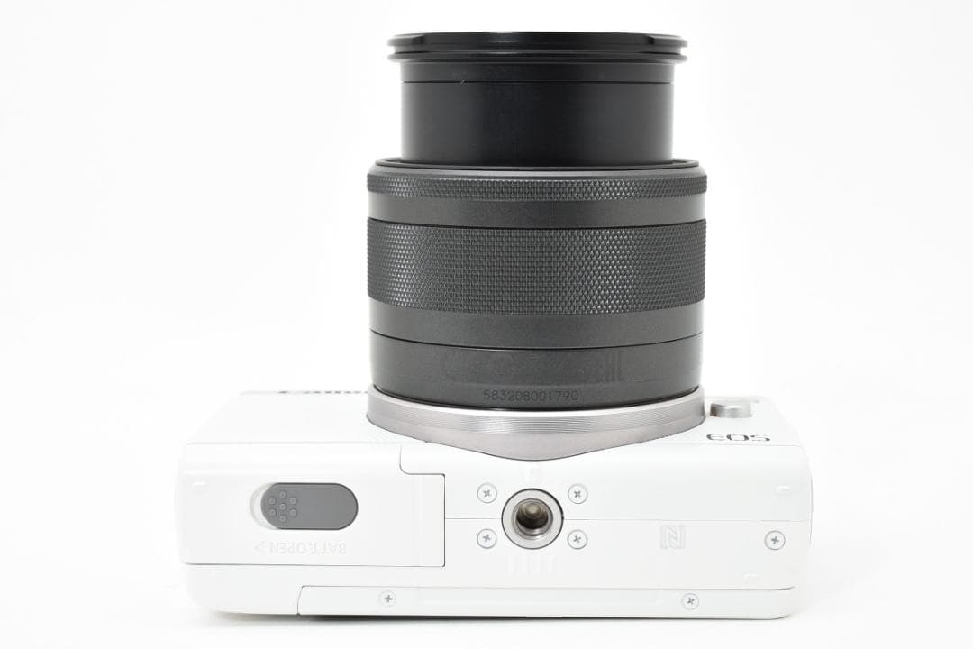 ■美品■Canon EOS M100 標準レンズキット　グラファイト