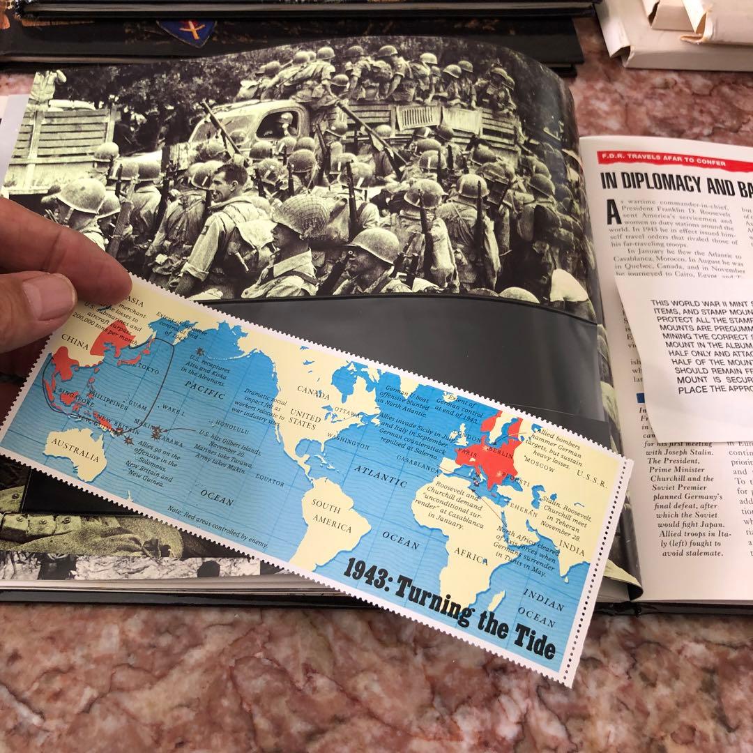 ①アメリカ郵便公社　World War II Remembered 切手アルバム