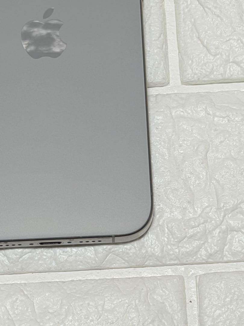 【美品/完品】iPhone15 Pro Max 256GB ナチュラルチタニウム