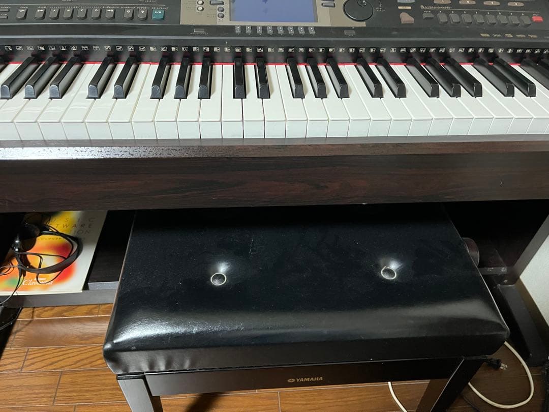 Yamaha Clavinova 電子ピアノCVP -205/203 更に値下げ