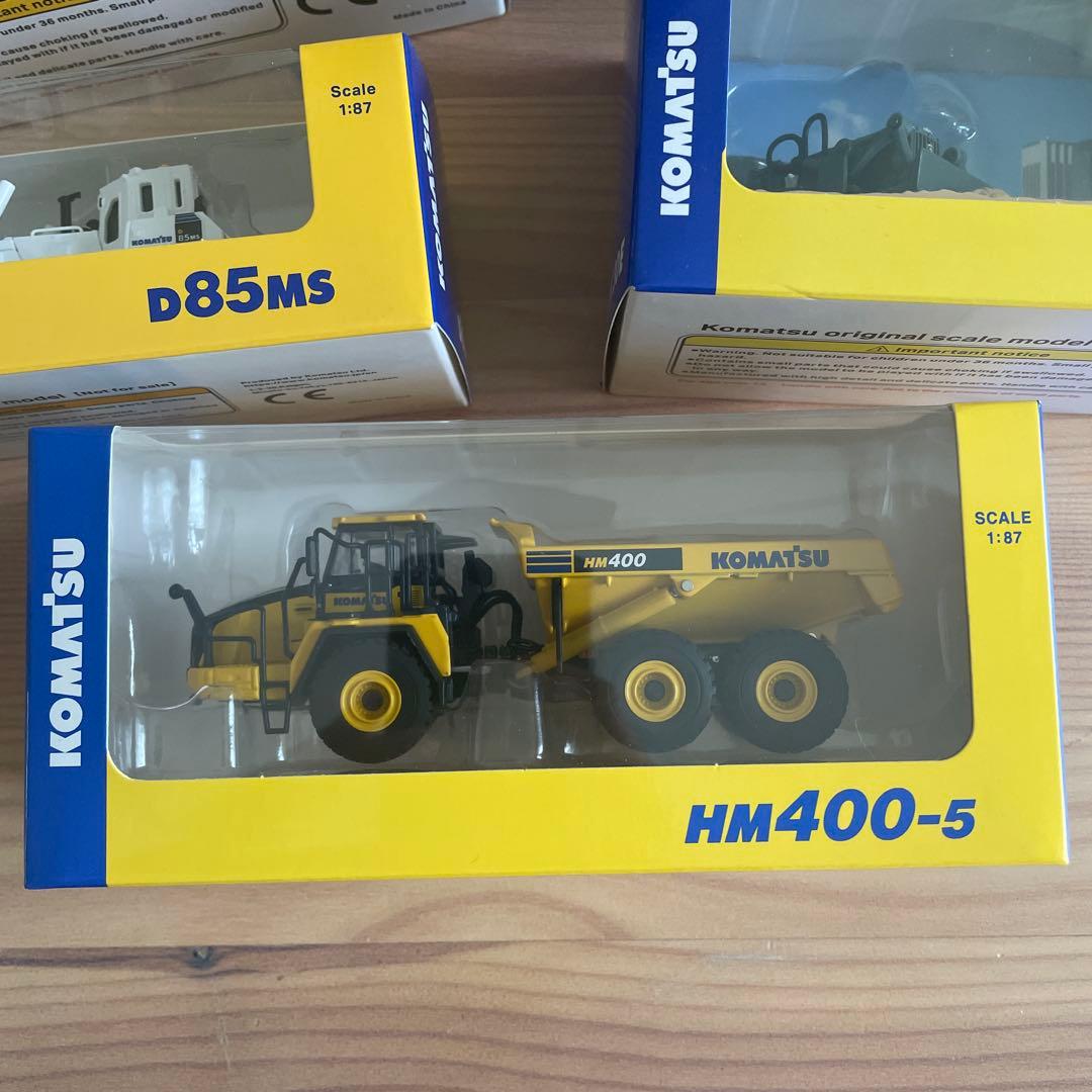 コマツ ミニカーセット 5個&ポーチ2個付き