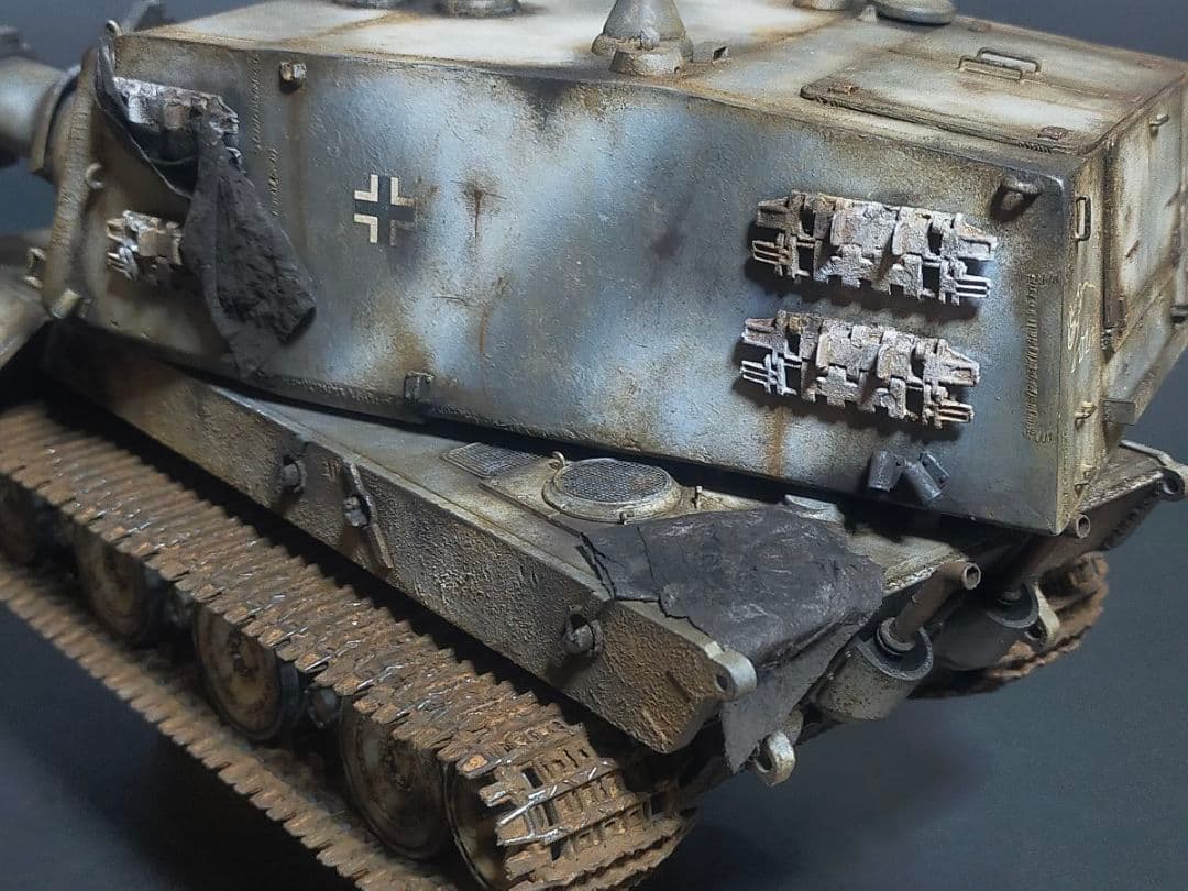 ドイツ 1/35 戦車 完成品タイガー