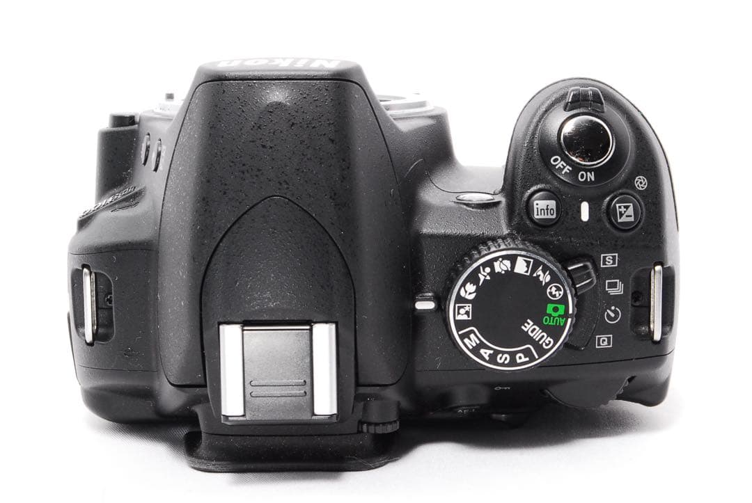 ◆Nikon D3100◆バッグ付き◆すぐ使える◆一眼レフカメラ◆ショット数僅か