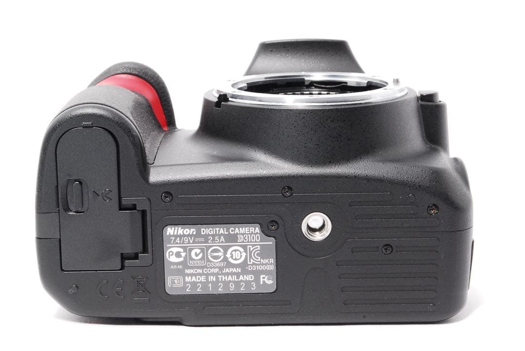 ◆Nikon D3100◆バッグ付き◆すぐ使える◆一眼レフカメラ◆ショット数僅か