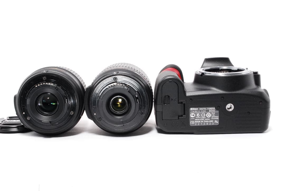 ◆Nikon D3100◆バッグ付き◆すぐ使える◆一眼レフカメラ◆ショット数僅か