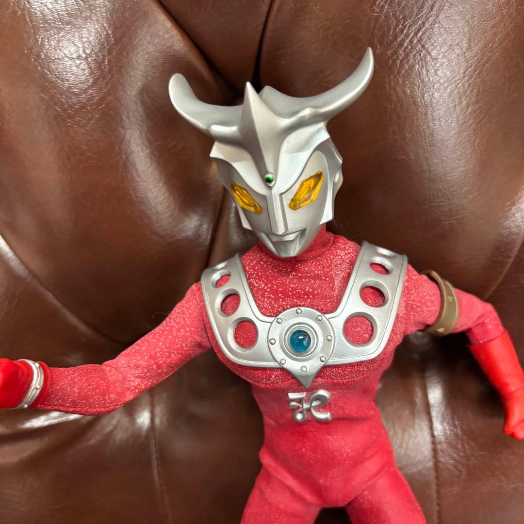メディコムトイ　RAH ウルトラマンレオ
