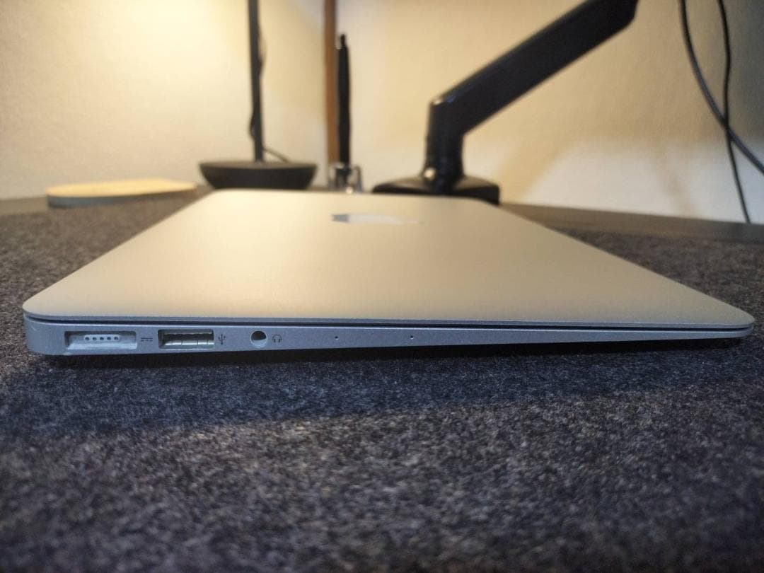 mac book air 2015 11インチ