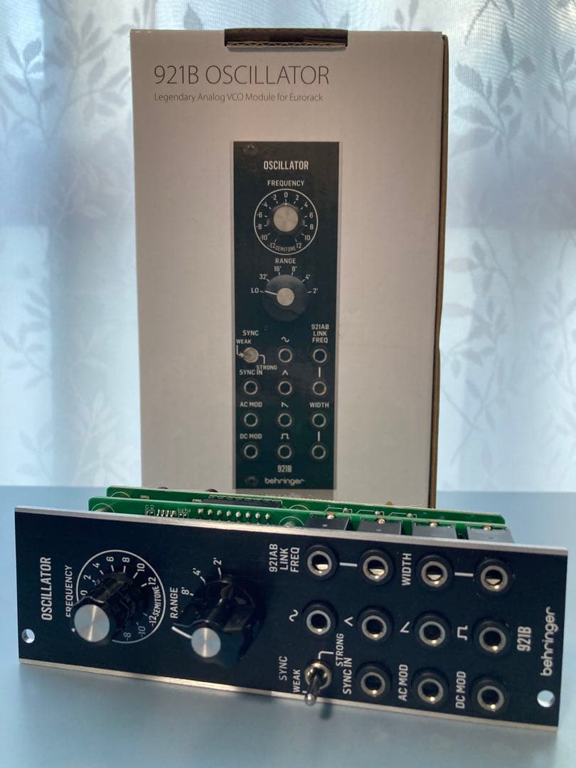 鍵盤楽器 Behringer 921B Oscillator