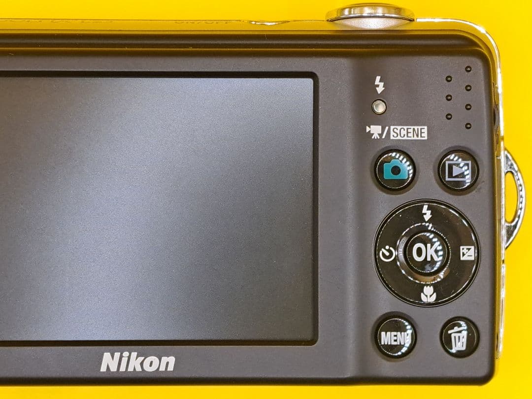 【美品】Nikon COOLPIX L23 単三電池駆動 デジカメ シルバー