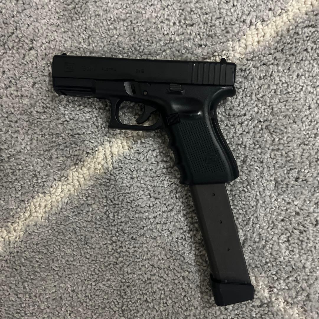 東京マルイ Glock 19 Gen.4 ガスガン ロングマガジン付き