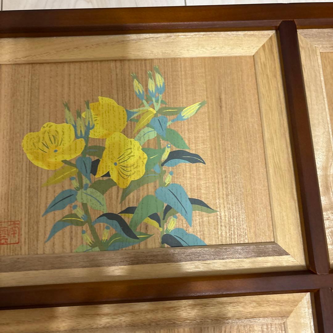 二枚折り屏風/桐板に12枚の草花