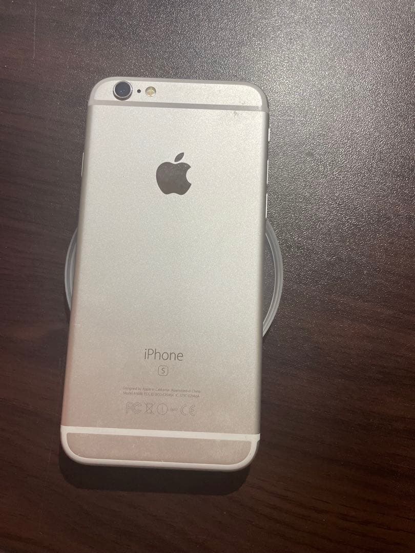 iPhone 6s 16GB /SIMフリー