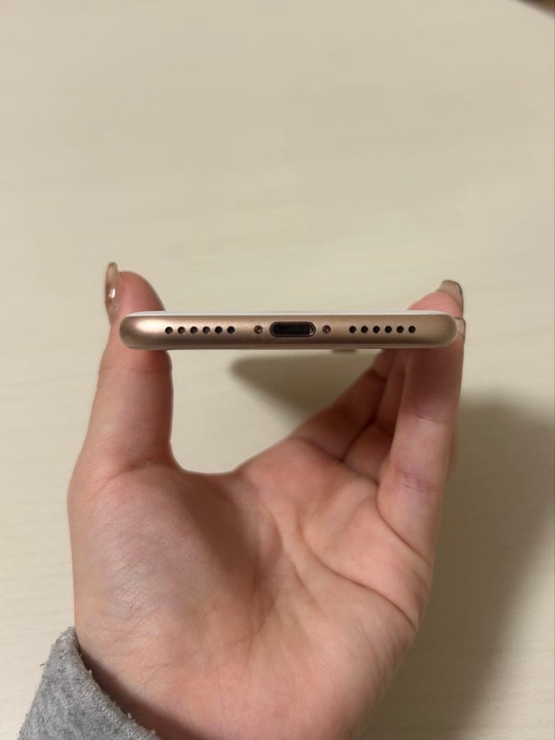 Apple iPhone 8 ゴールド　64GB