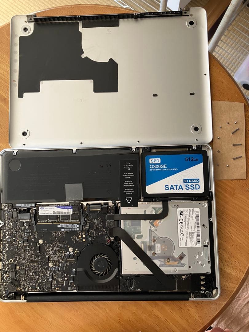 ジャンクMacBookPro13 2010 A1278 SSD512 8メモリ