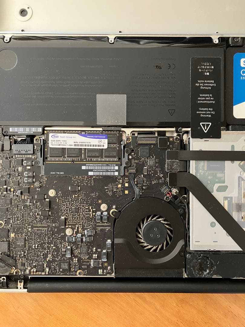 ジャンクMacBookPro13 2010 A1278 SSD512 8メモリ