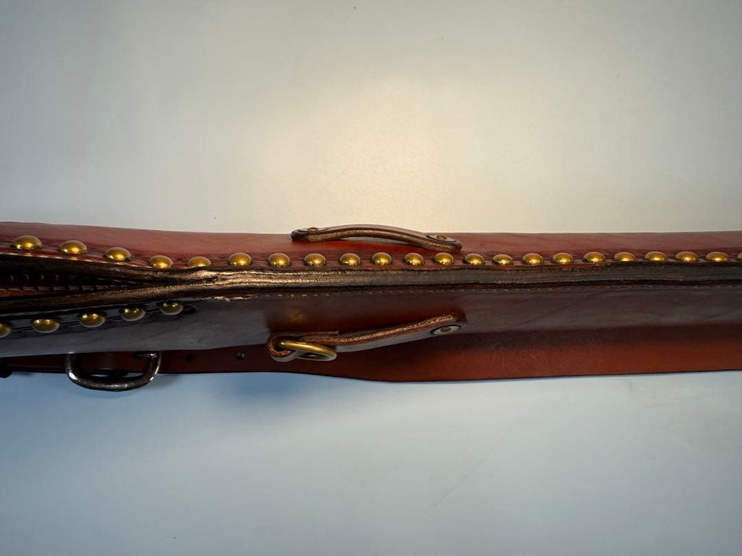 ウィンチェスターM 1873カービン用レザー製スタッズ付きライフルケース