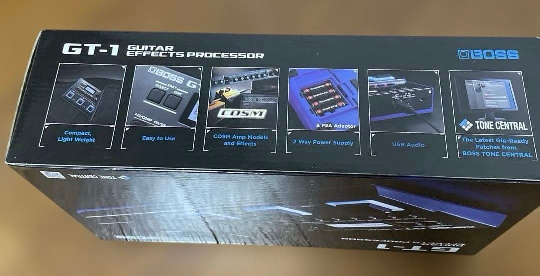 BOSS GT-1 ギターエフェクター　別売りのケースとアダプター付き