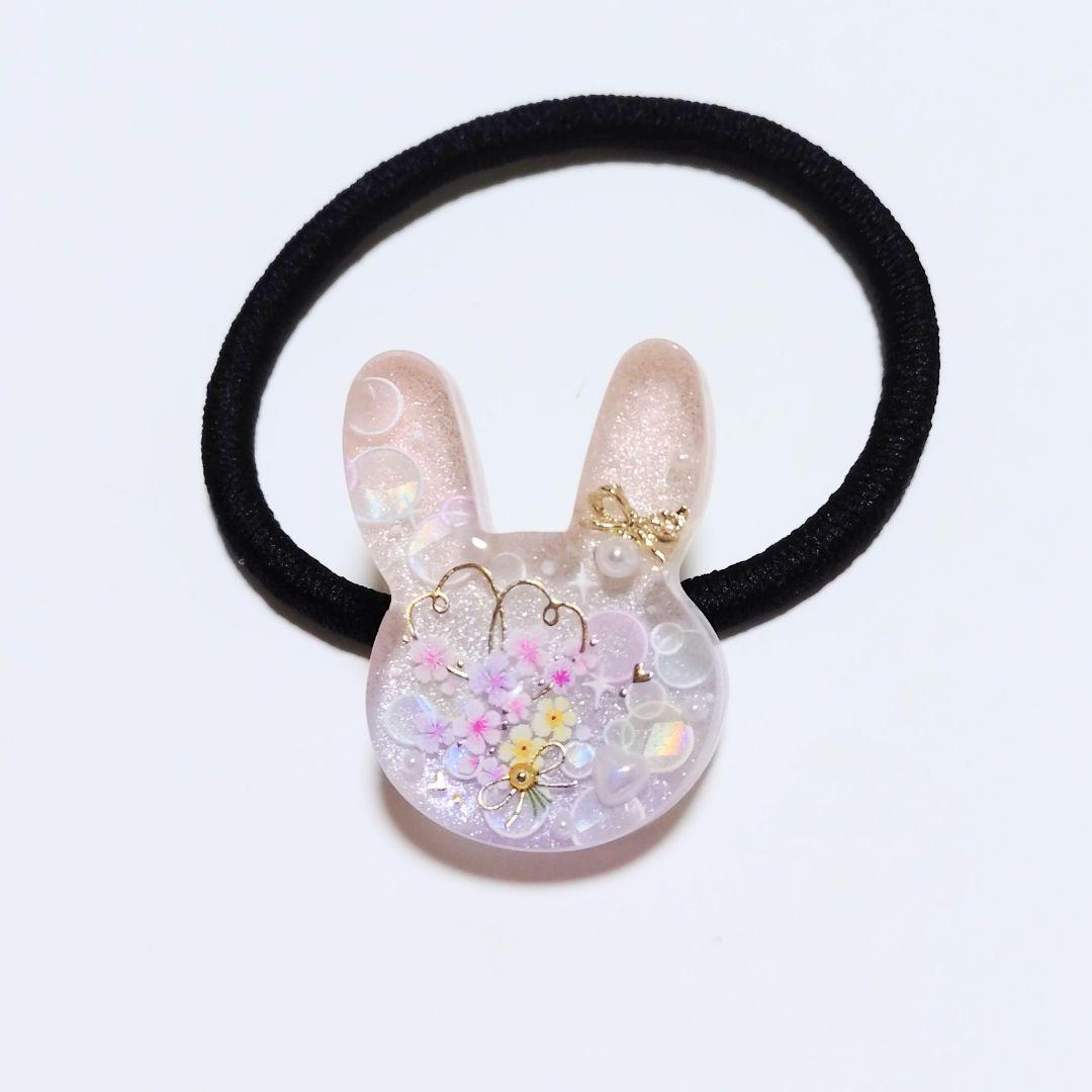 No.624　レジン ヘアゴム マグネット ピンバッジ うさぎフラワー