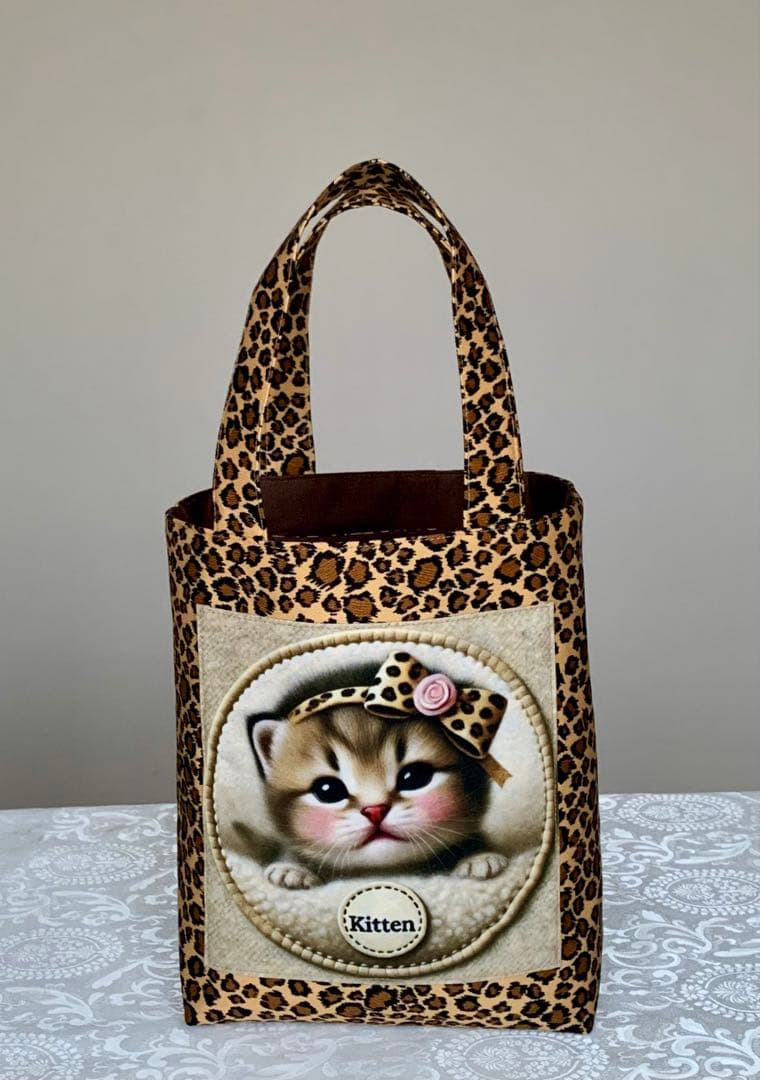 みい　　ワッペンポケット猫ちゃん　トートバッグ　小物入れ