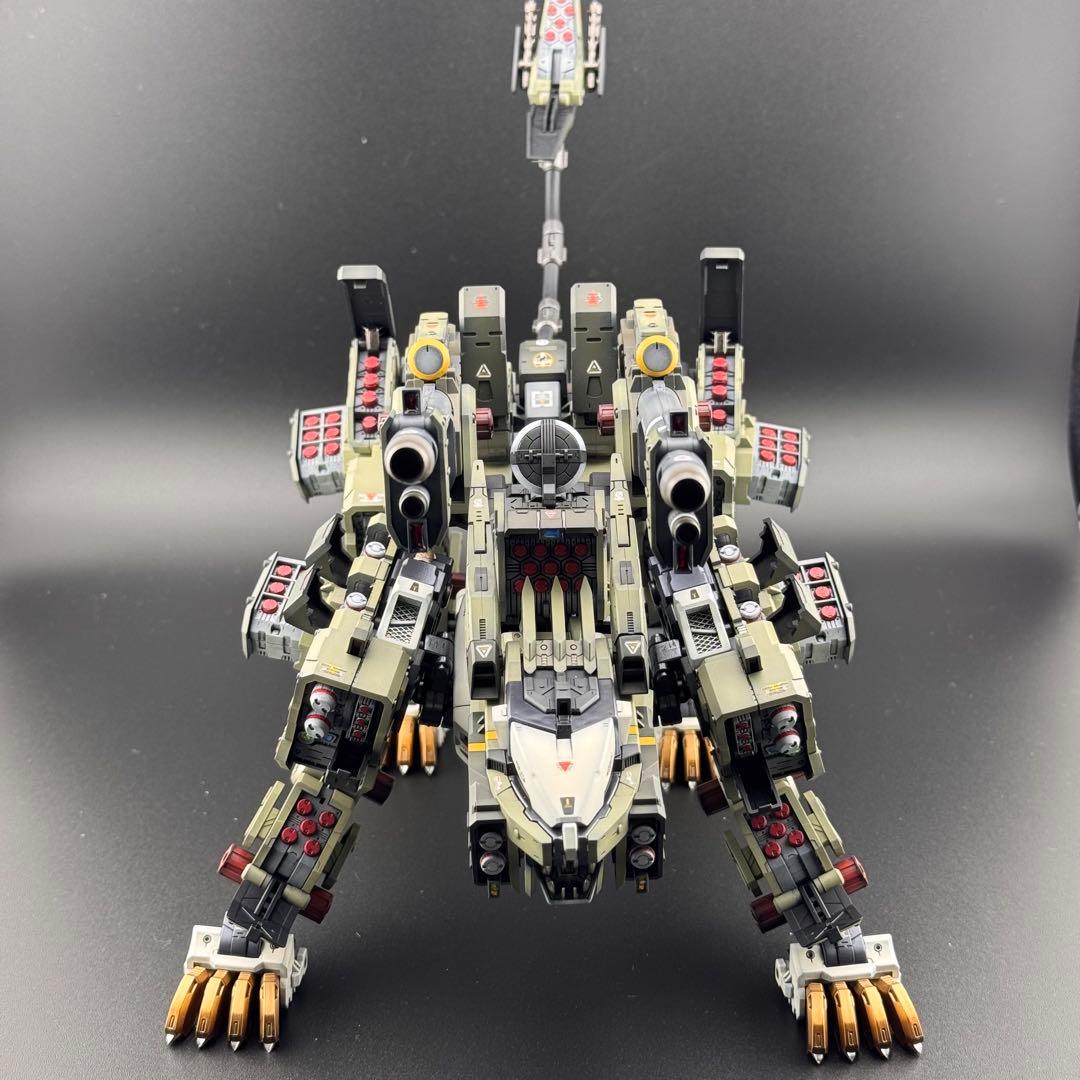コトブキヤ　HMM ゾイド　ライガーゼロパンツァー　全塗装完成品　ZOIDS
