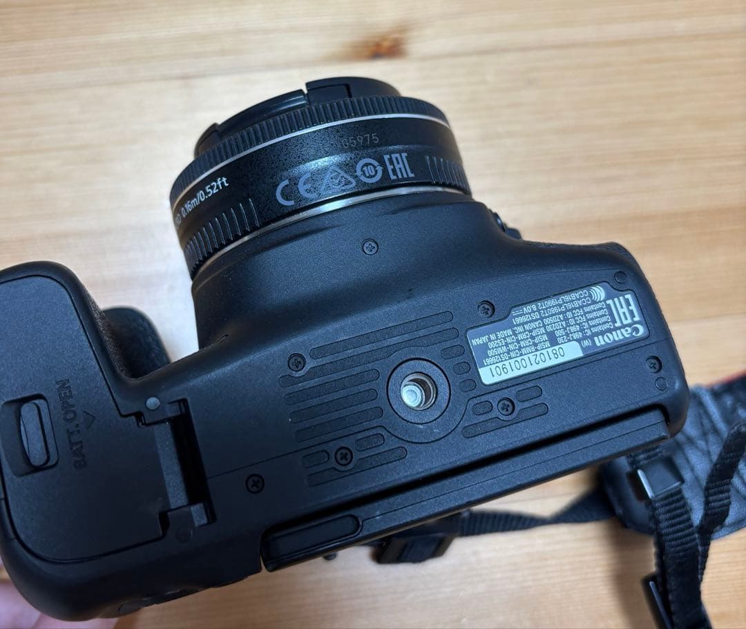 【最終値下げ】Canon kiss x9i ダブルレンズ　単焦点レンズ付き